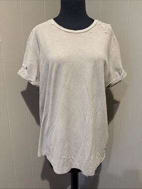 Aviū Women's 46 Short Sleeve Rolled-Sleeve Tee in Light Gray Thread Details
